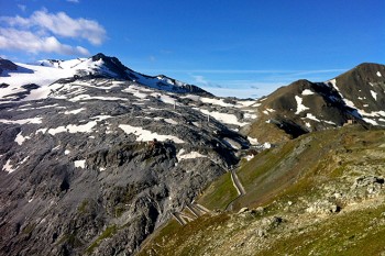 Das Stilfserjoch (2.785 Meter) aus Mountainbikerperspektive vom Goldsee-Trail. | Foto: Anke Hoffmann