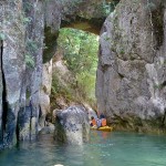 Die abwechlungsreiche Kajak-Tour auf dem Meer führt durch einen Canyon und zahlreiche schöne Buchten. | Foto: K. Schuchardt