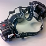 Für Hochtouren ist die LED Lenser XEO 19R fast zu schwer, für Nachtskitouren dagegen perfekt ... | Foto: Uwe Daniel