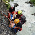 Im Ausbildungszentrum im Jamtal kann auch die Rettung aus Klettersteigen trainiert werden. | Foto: Bergrettung Tirol