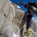 Die Felskletterei reicht bis zum II. Schwierigkeitsgrad. | Foto: Michael Hrobath