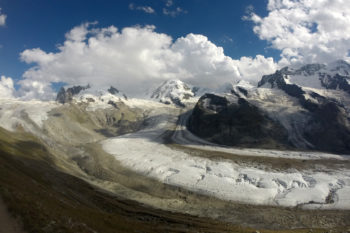 Wolken im Monte Rosa-Massiv
