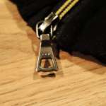 Luxus-Reißverschluss: Die YKK-Reißverschlüsse an der Devold Zip-Off Capri lassen sich aufgrund der breiten Hebel problemlos bedienen. | Foto: Arnold Zimprich