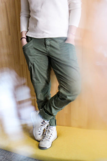 Looking for Wild Laila Hose von vorne