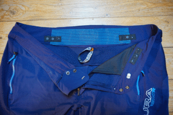 In das Clickfast™-System kann man eine Clickfast™-Innenhose einklicken. Durch den Silikonaufdruck kann nichts verrutschen. | Foto: Flo Glott