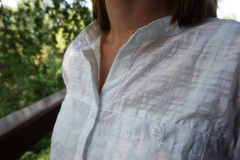 Die Bluse Collette mit dezentem Muster. | Foto: Christiane Rampeltshammer