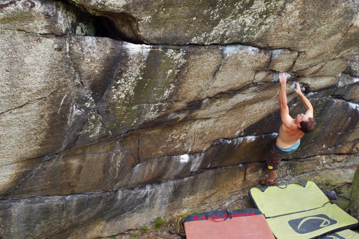 Auch Boulderer finden in den Landschaften Norwegens ihr Glück an geeigneten Felsen. | Foto: Michael Seidl