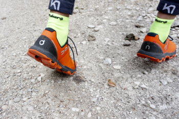 ... an der Ferse sind sie hingegen höher und dämpfen, wenn es darauf ankommt. | Foto: Sophie Arnold