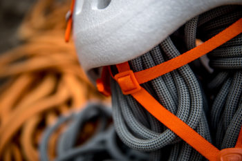 Im Gegensatz zu anderen Helmen verfügt der Sirocco über kein Verstellrad oder Ratschenband. | Foto: Erika Spengler