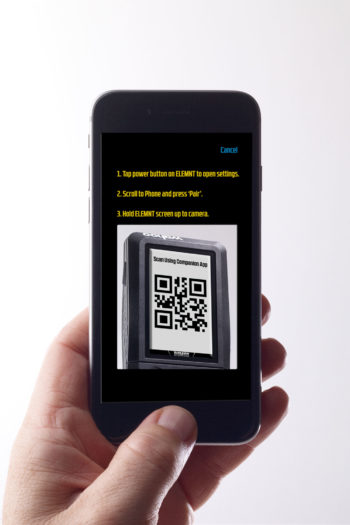 Das Elemnt Bolt lässt sich ganz simpel mit dem Smartphone verbinden. | Foto: Florian Grossegger