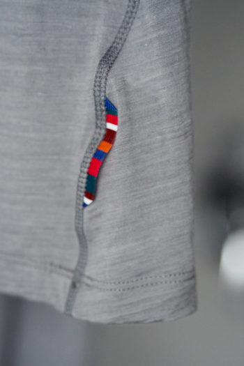 Nahaufnahme des Odlo Natural Light Shirts im Test