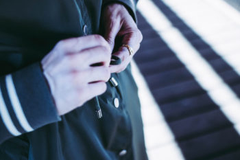 Kordelzug einer LangerChen Jacke im Detail