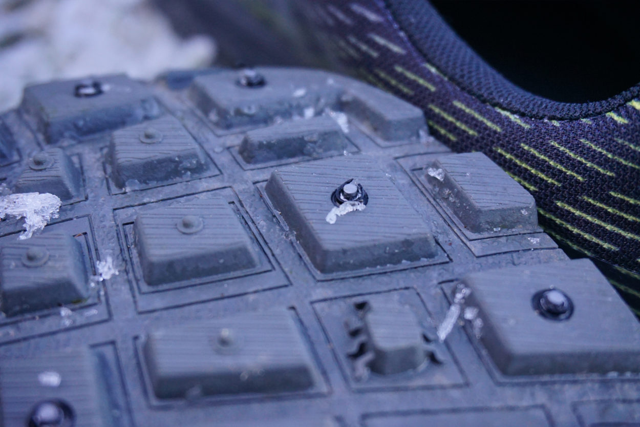 Detailaufnahme Spikes Laufschuh