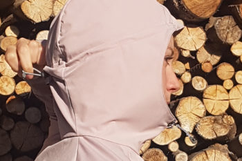 Die Kapuze der Daybreak jacke von Houdini