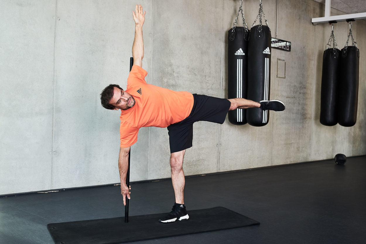 ACT Übung Standwaage mit Besenstil