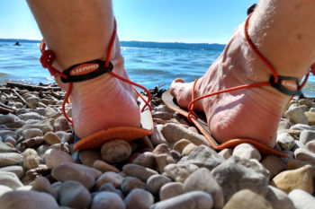 Die Lizard Rollup Sandale am Fuß